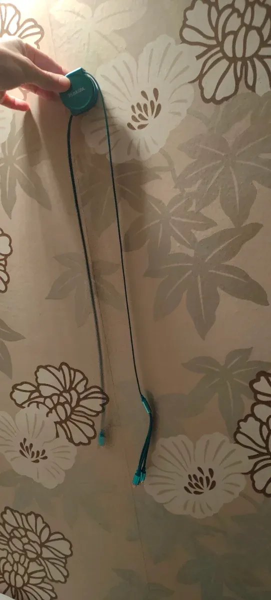 Cable retráctil Makita USB