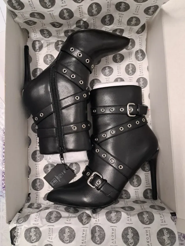 Botines Buffalo Julie Belt Negros