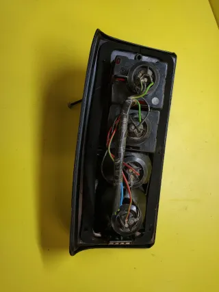 PILOTO TRASERO DERECHO NISSAN PATROL