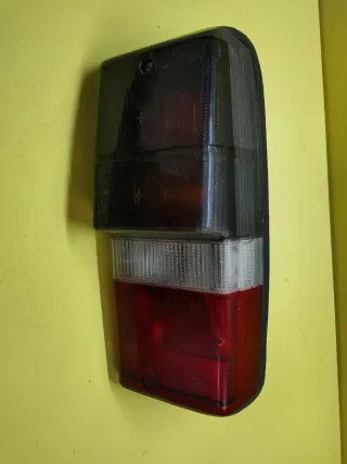 PILOTO TRASERO DERECHO NISSAN PATROL