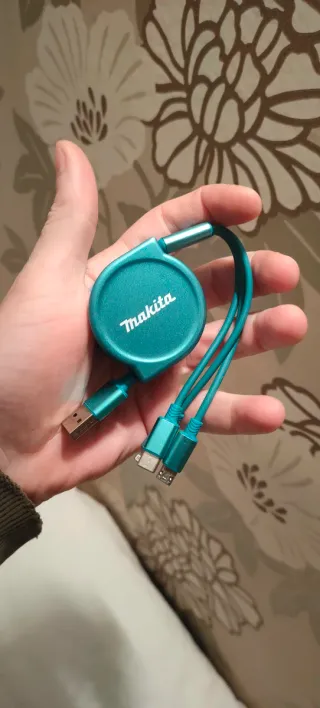 Cable Carga Retráctil Makita Azul Turquesa