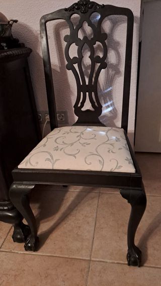 Mueble antiguo de madera