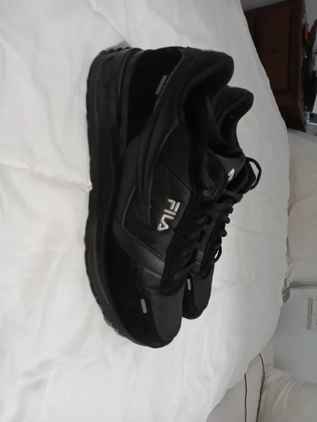 Zapatillas Fila Negras