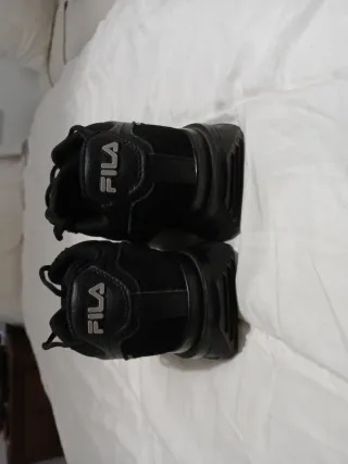 Zapatillas Fila Negras