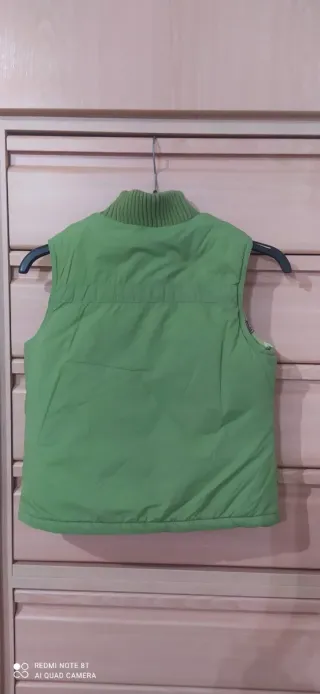 Chaleco verde niña