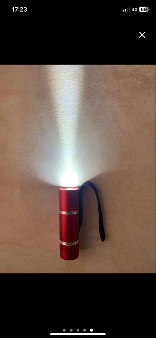 Set torcia LED e lucchetto a combinazione