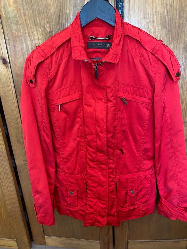 Chaqueta Zara Roja