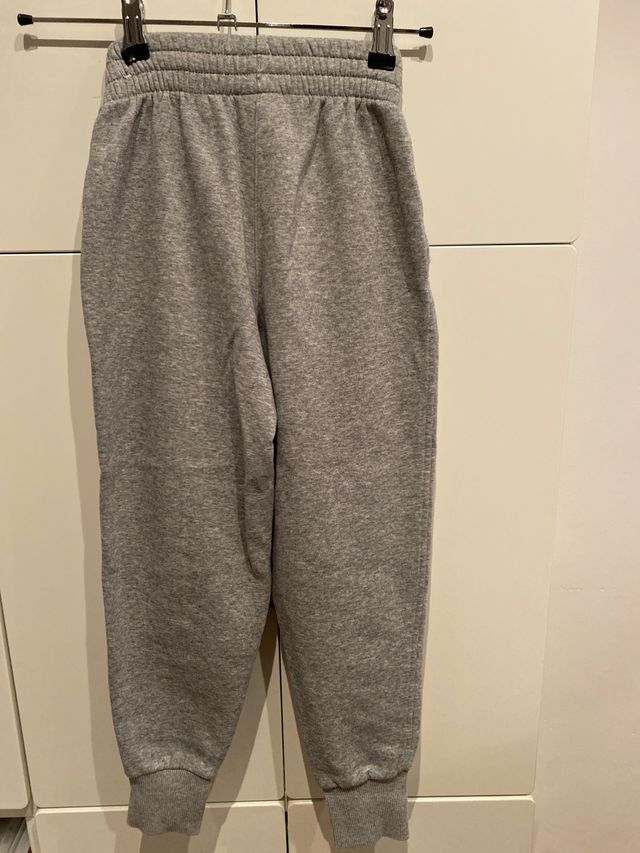 Pantalón chándal Nike gris niña/o T.128/137