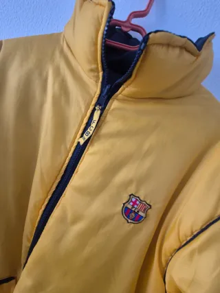 Chaqueta FC Barcelona reversible azul y amarilla