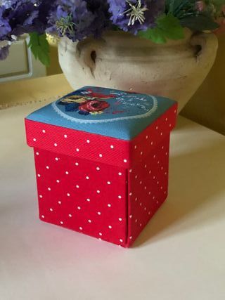 Kit Cucito HobbyGift scatola a pois – NUOVO