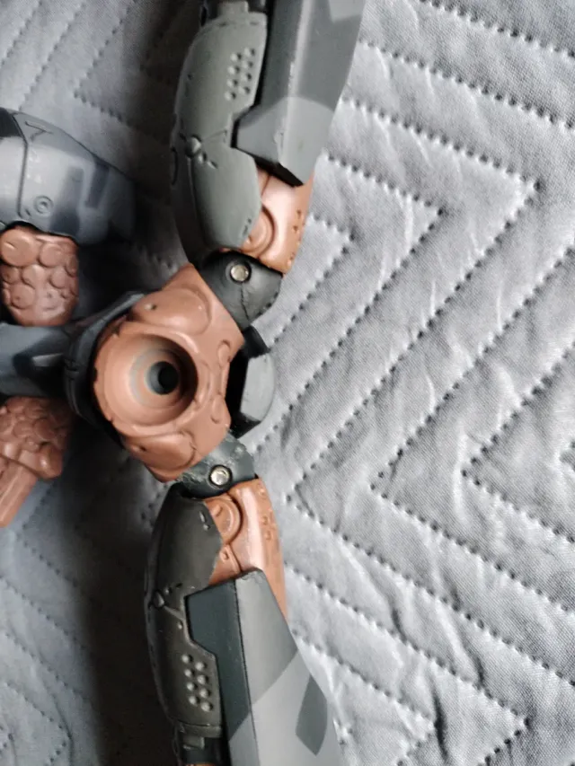 Metal Gear Ray McFarlane Incompleto