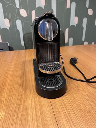 Cafetera Nespresso De'Longhi Automática en 165B