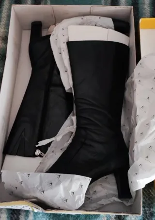 Botines Martinelli Talla 40 Negro Usados