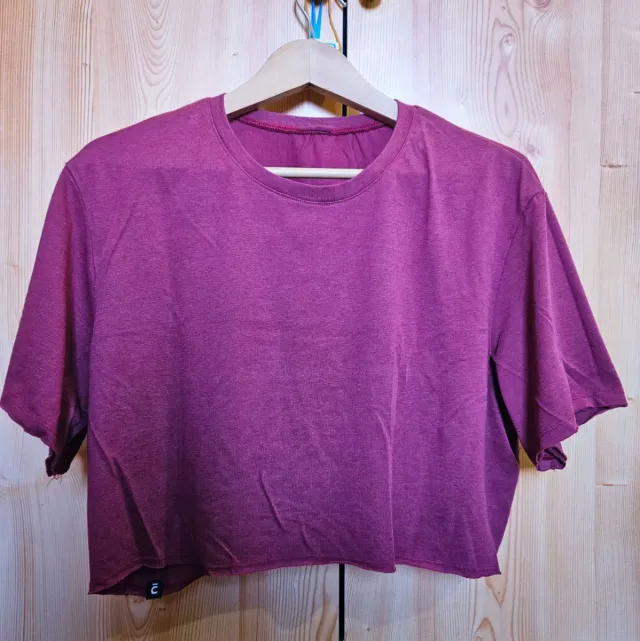 Camiseta Crop Morada