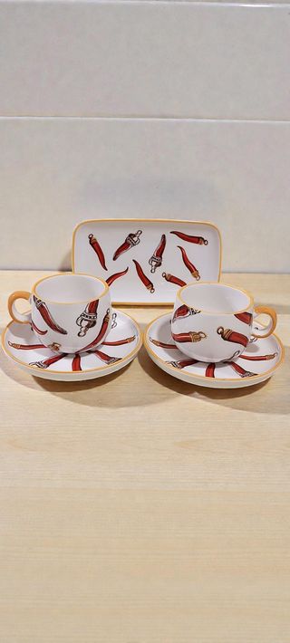 Set Tazzine Caffè Piattini e Vassoio Peperoncini