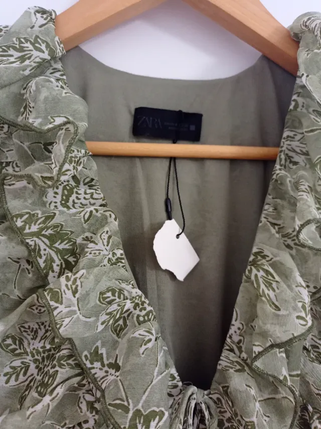 Vestido Zara largo verde M sin estrenar