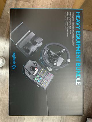 Volante Logitech con Pedales y Panel#F0H0U9