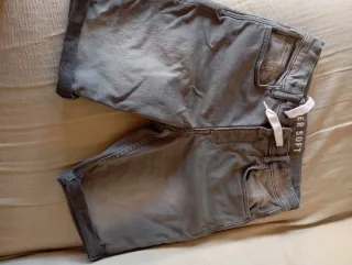 Pantalones cortos chico grises