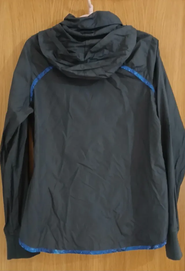 Chaqueta Cortavientos Azul y Verde