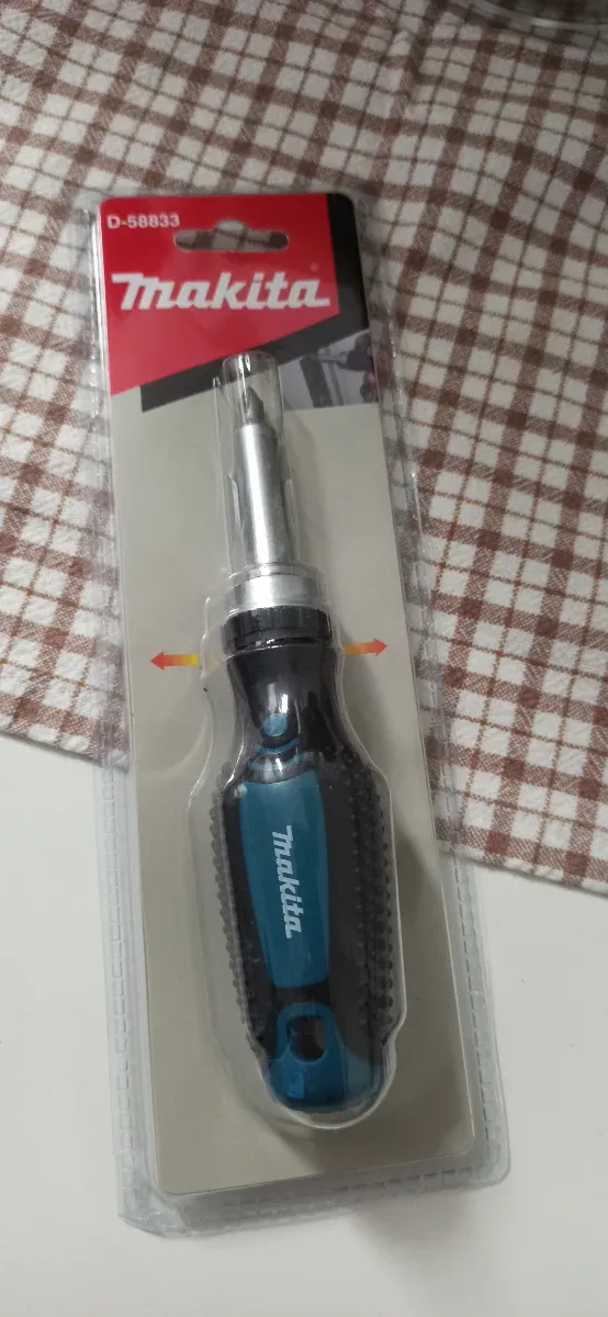 Atornillador Makita D-58833