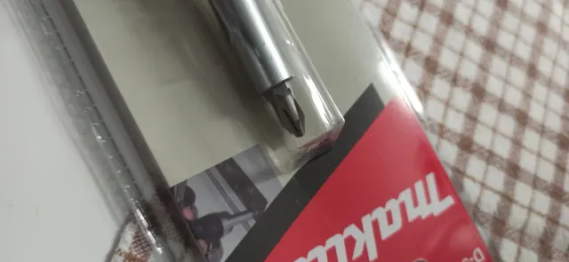 Atornillador Makita D-58833