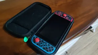 Nintendo Switch Lite Azul/Rojo + Accesorios