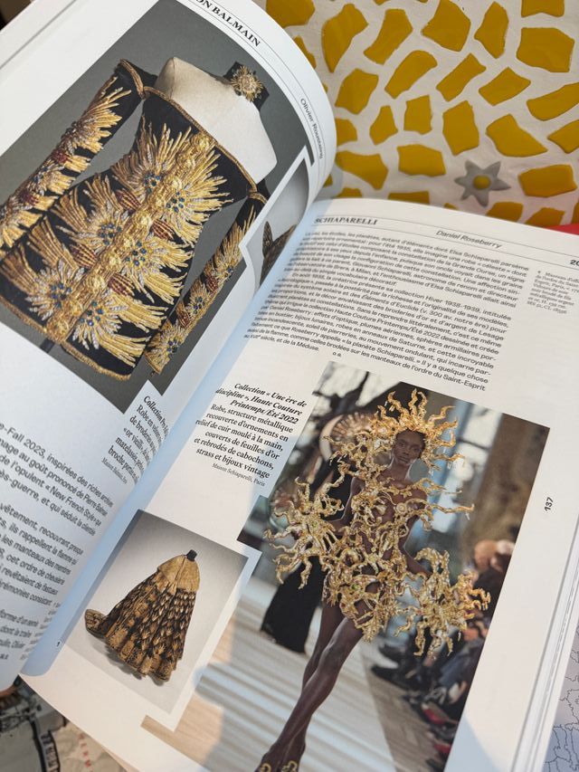 Louvre couture: Objets d'art, objets de mode