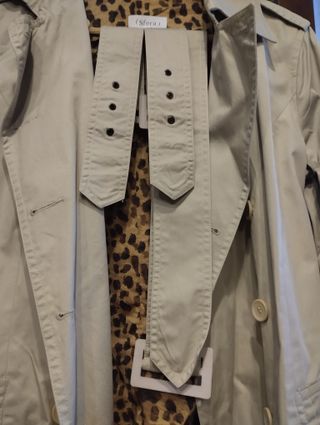 Gabardina mujer beige con forro estampado