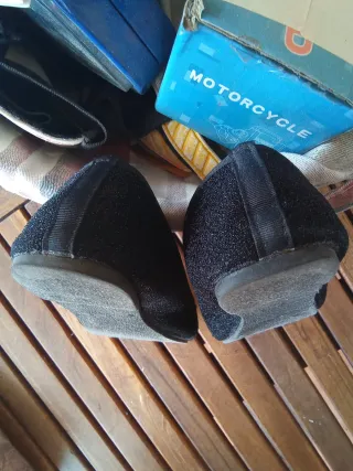 2 Manoletinas Negras y beige