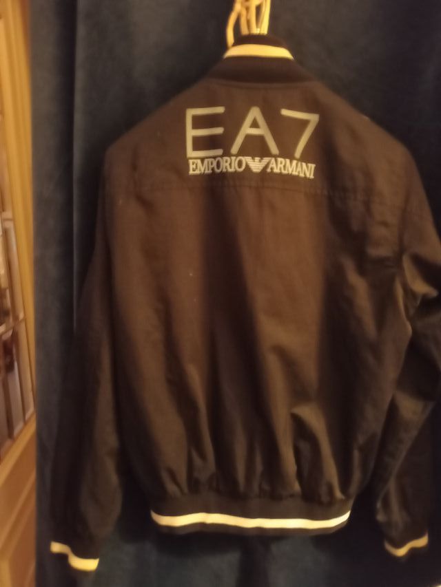 Chaqueta EA7 Giorgio Armani Impermeable