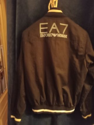 Chaqueta EA7 Giorgio Armani Impermeable