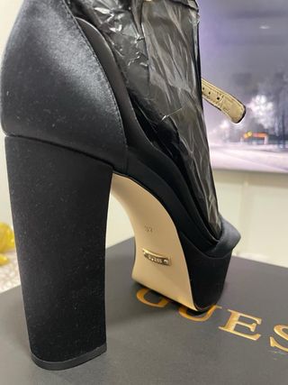 Zapatos Guess Tacón Plataforma Negro