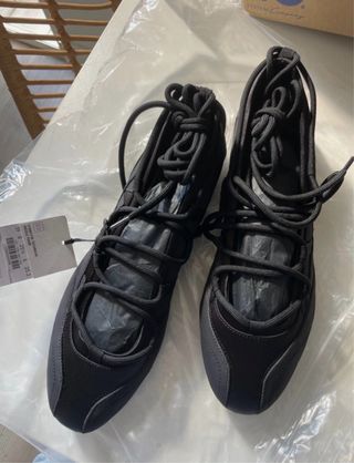 Bailarinas negras con cordones Talla 39