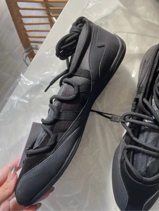 Bailarinas negras con cordones Talla 39