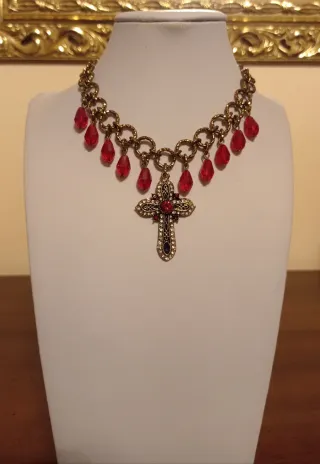 Girocollo con croce gioiello