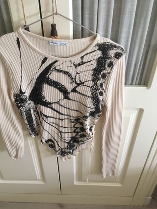 Bershka Suéter Ajustable Mariposa Talla S