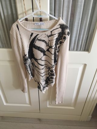 Bershka Suéter Ajustable Mariposa Talla S
