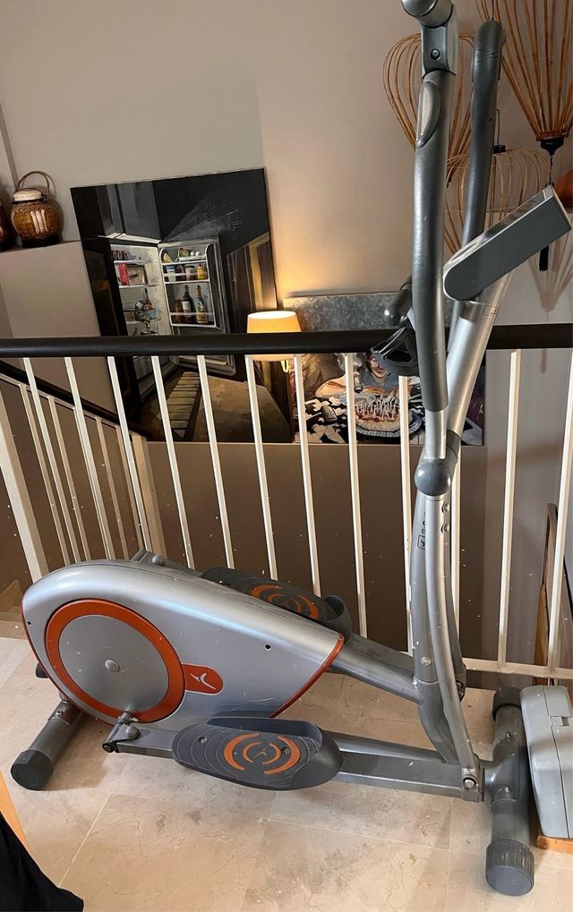 Elíptica Domyos FC 600