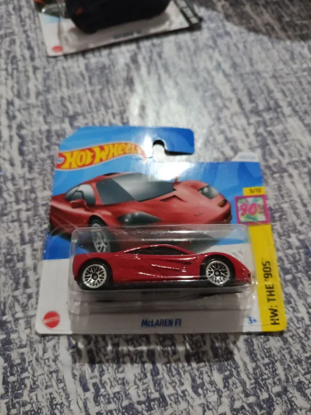 Hot Wheels McLaren F1 Rojo