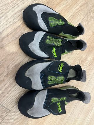 Arnés escalada Simond y 2 pares pies de gato lo