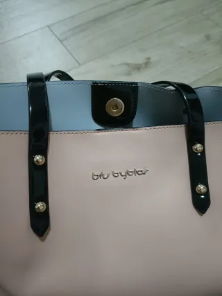 Borsa Byblos con pochette abbinata