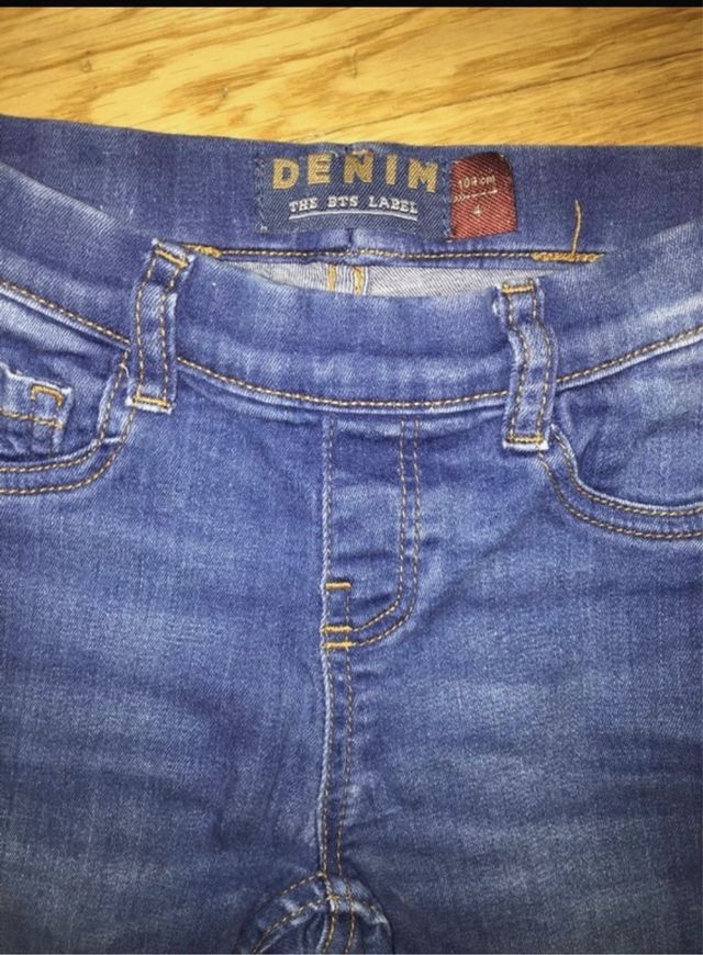 Pantalón vaquero niña Brotes T. 3-4 años