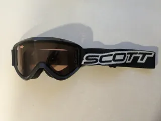 Gafas de esquí con lente naranja