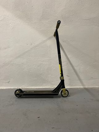 Patinete Freestyle Defender Negro/Dorado