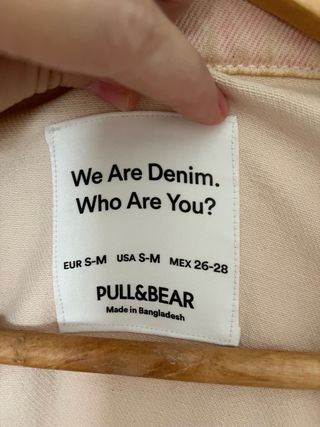 Cazadora vaquera rosa Pull&Bear