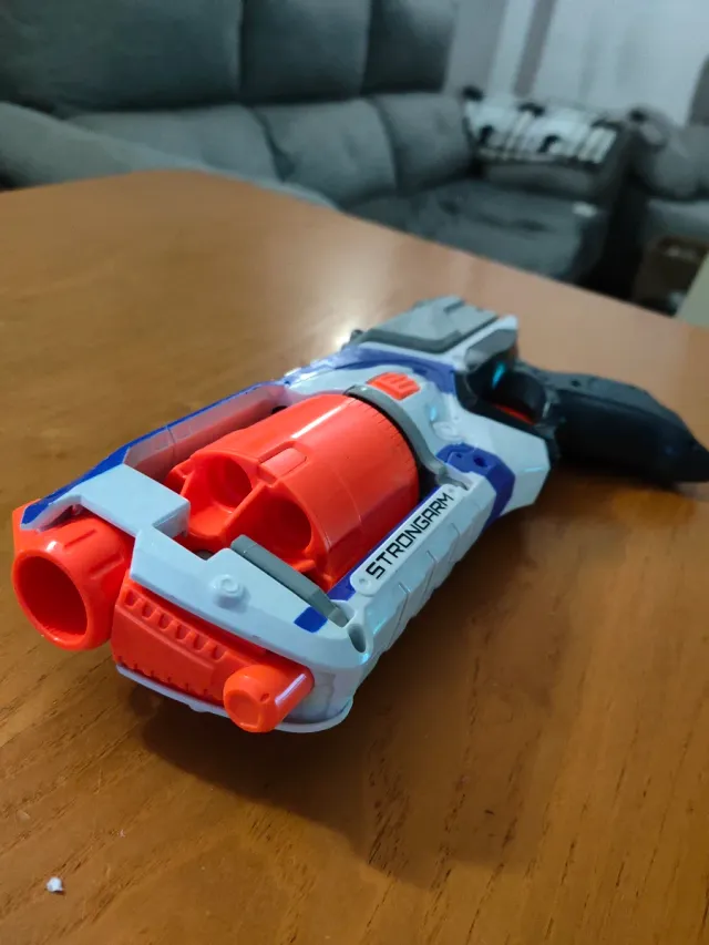 Pistola Nerf Strongarm