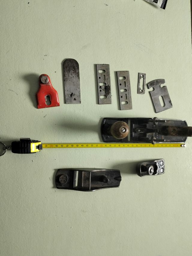 Cepillo de carpintero antiguo