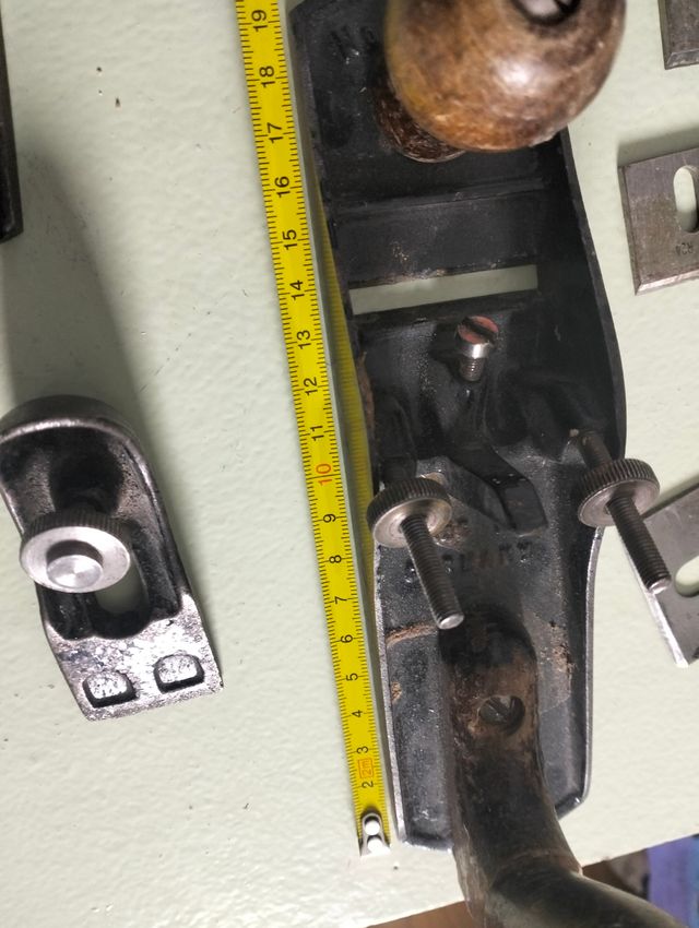 Cepillo de carpintero antiguo