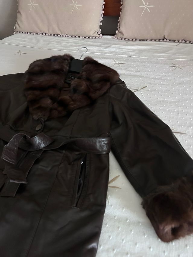 Abrigo largo de napa Marco