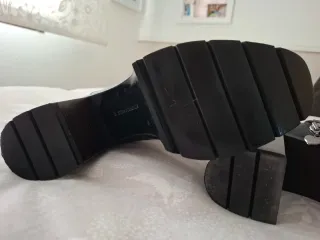 Botines negros Stradivarius piel